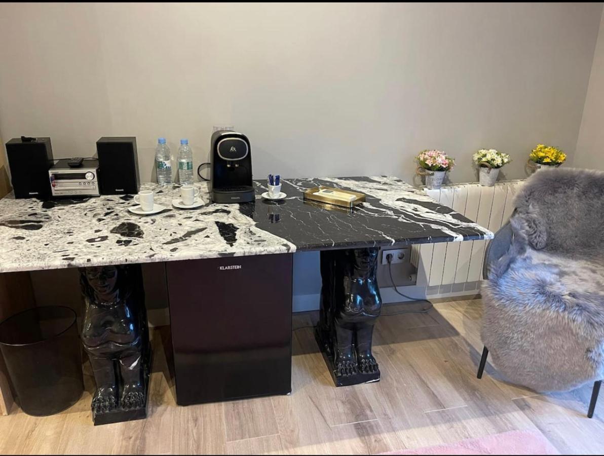 Habitación con cama extra doble más sofa cama apta hasta para 4 personas con baño privado San Vicente Raspeig Esterno foto