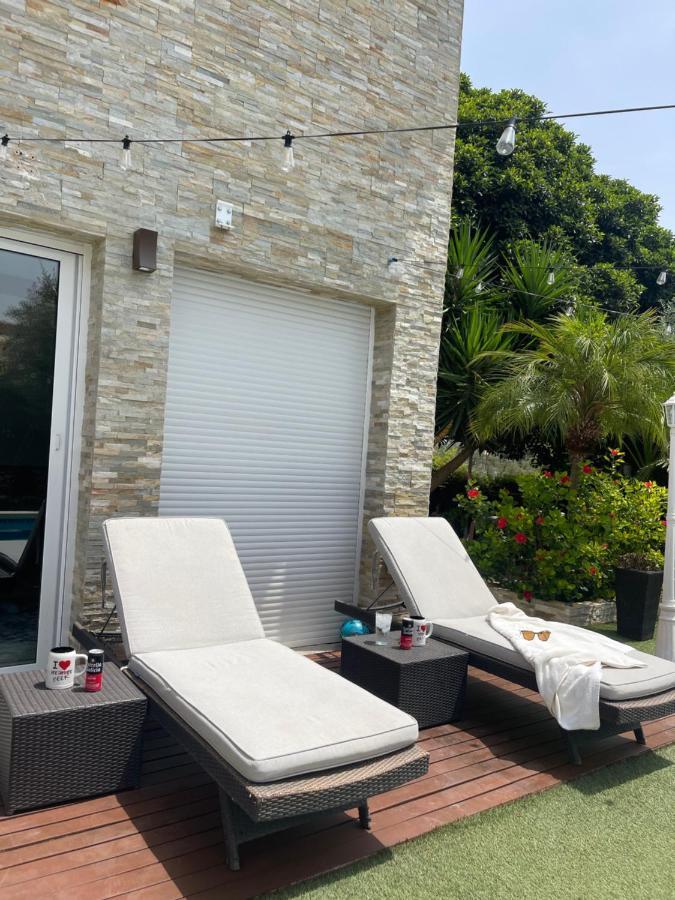 Habitación con cama extra doble más sofa cama apta hasta para 4 personas con baño privado San Vicente Raspeig Esterno foto
