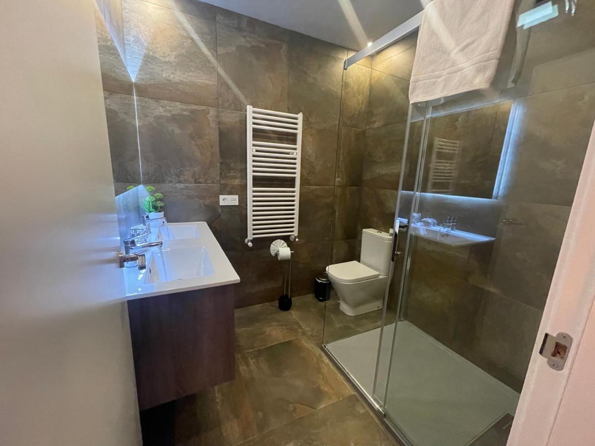 Habitación con cama extra doble más sofa cama apta hasta para 4 personas con baño privado San Vicente Raspeig Esterno foto