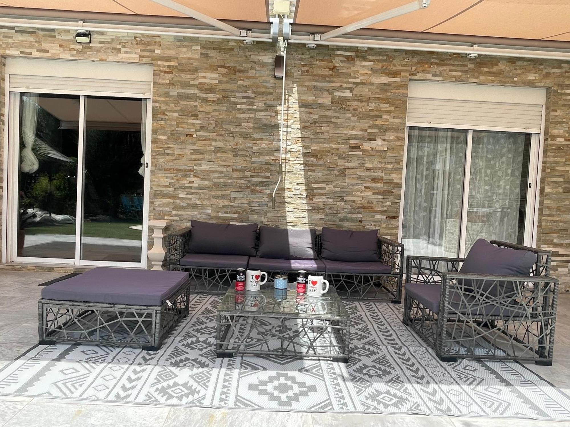 Habitación con cama extra doble más sofa cama apta hasta para 4 personas con baño privado San Vicente Raspeig Esterno foto